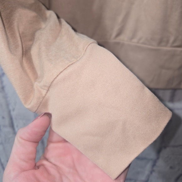 Vuori Long Sleeve Crewneck Sweatshirt Top Tan Casual Athleisure Size L - Picture 6 of 6